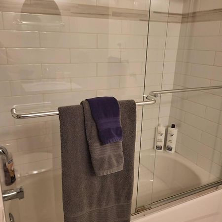Cozy Suite With Hot Tub & Highspeed Internet Grimsby Ngoại thất bức ảnh